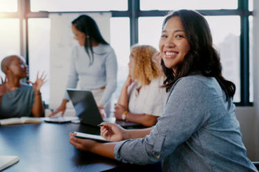 Être un leader efficace ne se limite pas à occuper une position de pouvoir. En réalité, il s'agit de guider, inspirer et soutenir son