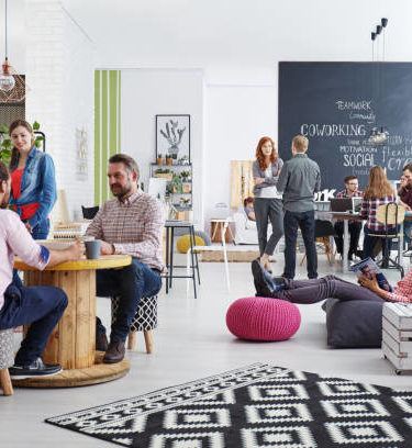 N’oubliez pas d’utiliser des balises ALT descriptives, ce qui améliore à la fois l’accessibilité et le SEO Immobilier Paris. Enfin, compresser