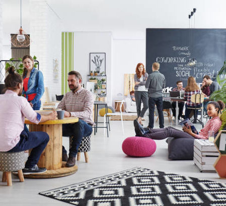 N’oubliez pas d’utiliser des balises ALT descriptives, ce qui améliore à la fois l’accessibilité et le SEO Immobilier Paris. Enfin, compresser