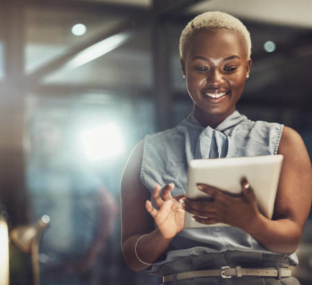 En combinant précision et attrait, vous renforcez la performance de vos annonces et optimisez votre SEO Immobilier Paris