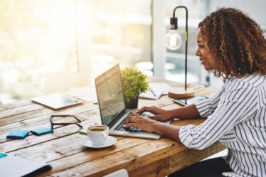 Une fois les mots-clés identifiés, il est essentiel d’optimiser chaque page du site immobilier. En effet, le SEO immobilier Lyon