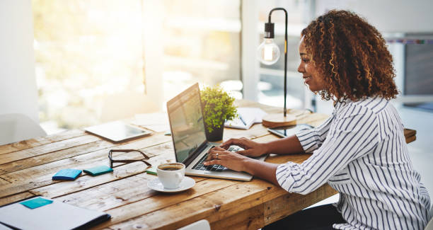 Une fois les mots-clés identifiés, il est essentiel d’optimiser chaque page du site immobilier. En effet, le SEO immobilier Lyon