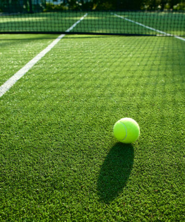 construction court de tennis gazon synthetique à Cannes