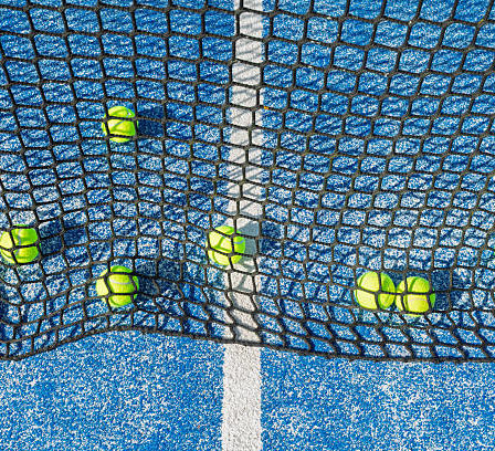 construction court de tennis en resine synthetique à Paris